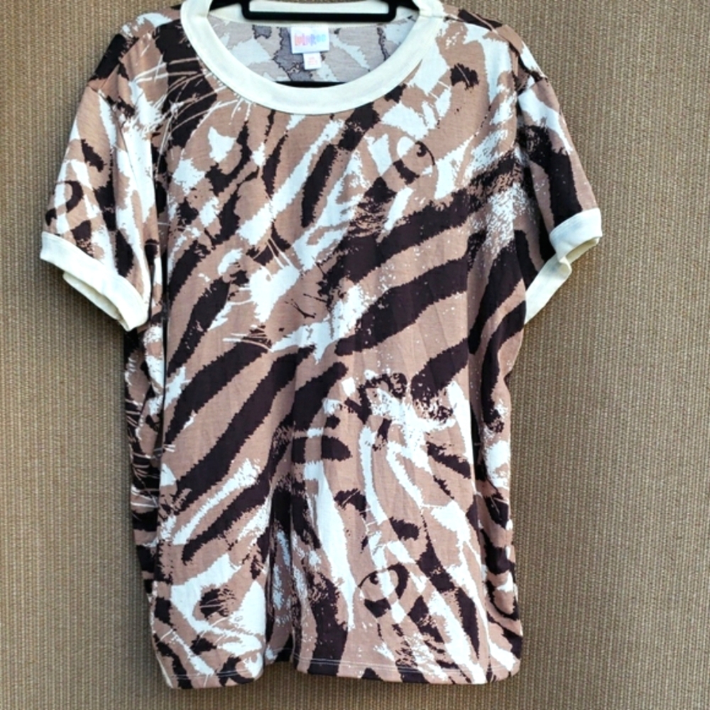 LuLaRoe Black and White Graphic Relaxed Tee